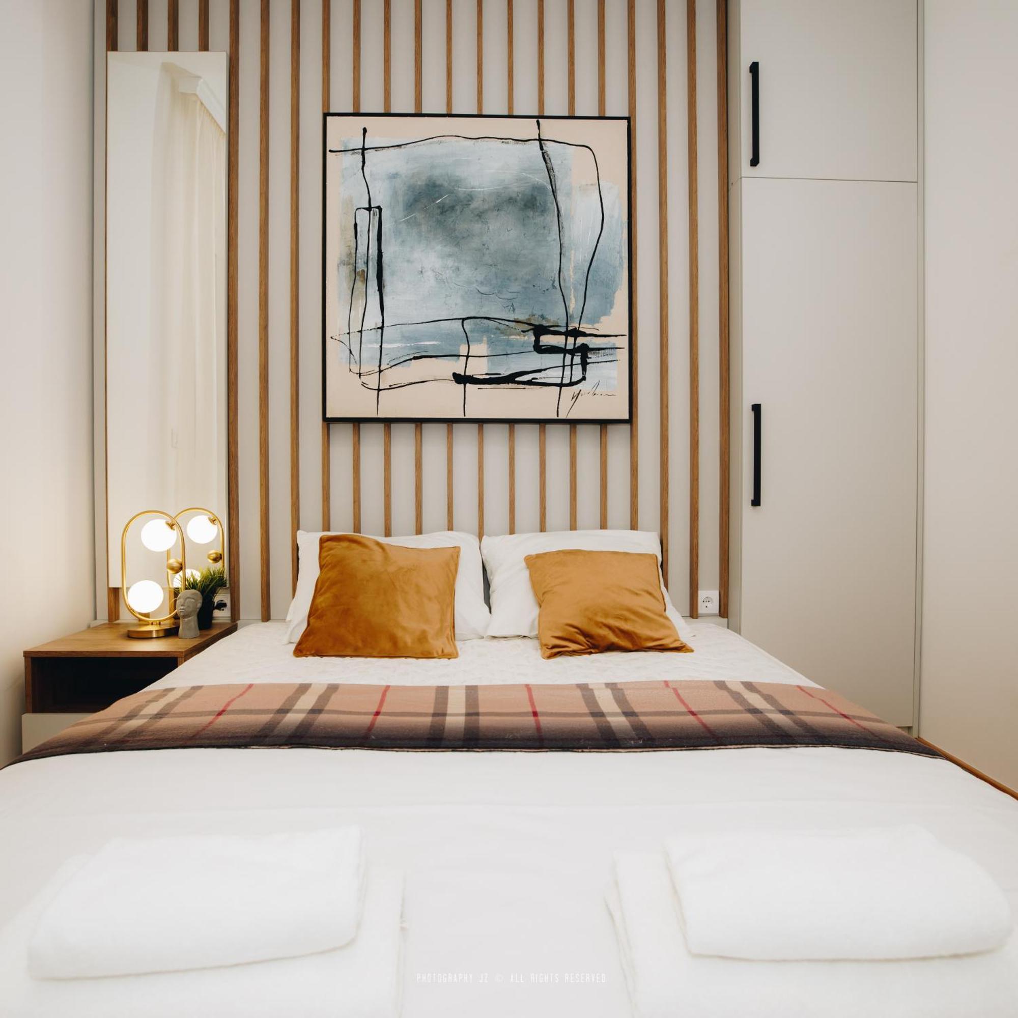 Apartment Lust Premium Ii
